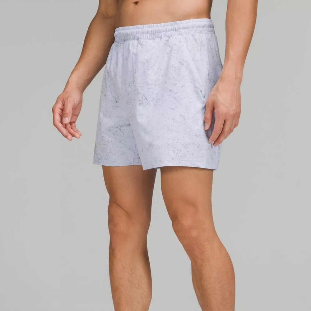 Lululemon Pace Breaker Linerless Shorts 5" Gravel Dust Pastel Blue Multi